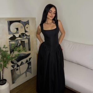 fustan i gjatë me bel të theksuar